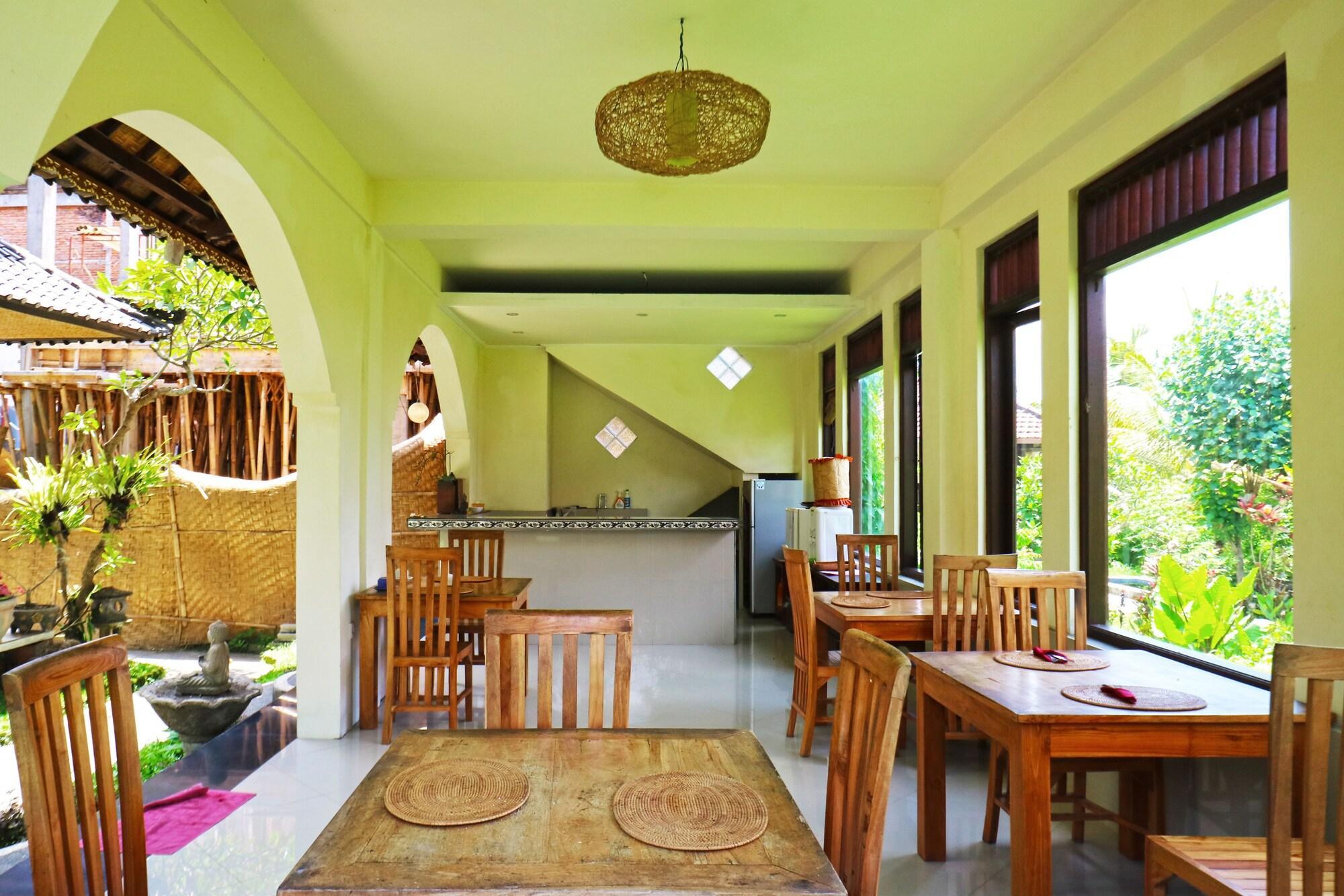 Ubud Kerta City Hotel Exterior foto